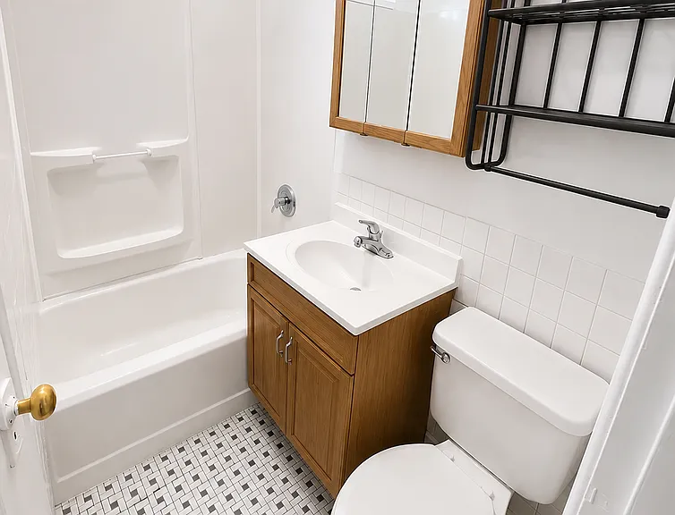 836 W Bradley Pl #1R — Photo 4