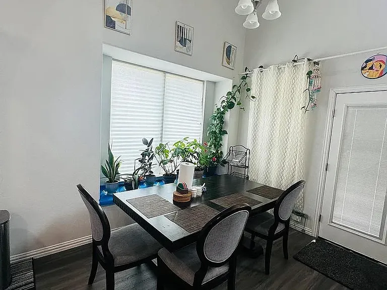1901 Barnhill Ln — Photo 12