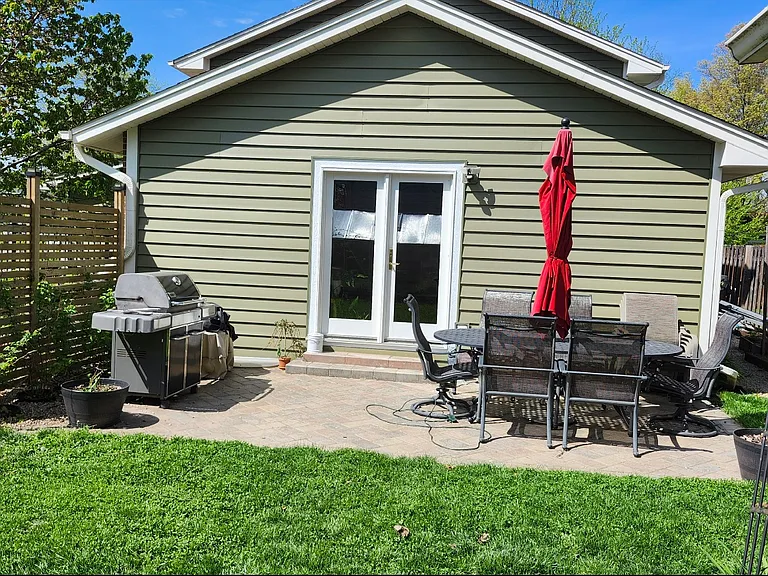 301 Oakbrook Ct — Photo 19