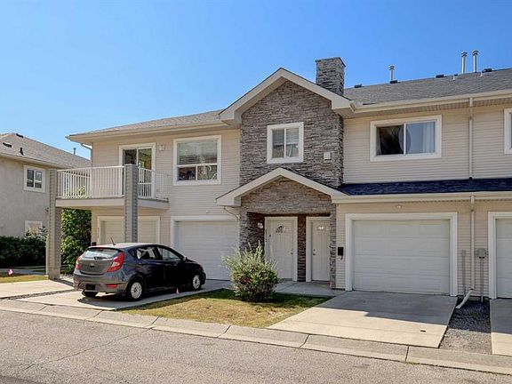 2nd image of 6711 N Pinecliff Grv NE