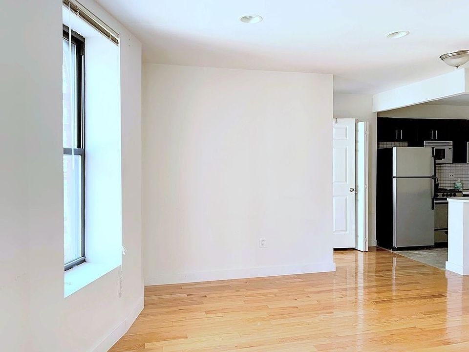 2nd image of 1486 Lexington Ave APT 5D