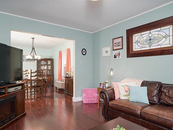 5th image of 60 Walnut St