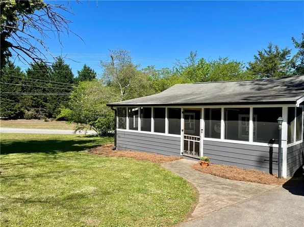 31 Davis Mill Rd N, Dallas, GA 30157