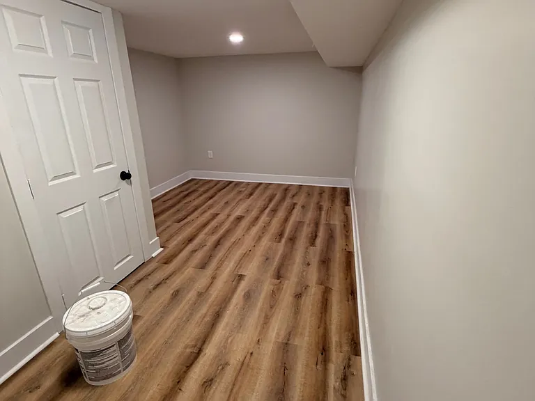 420 E 28th St #1 — Photo 22