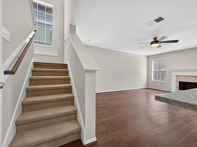 54 Marble Rock Pl — Photo 5