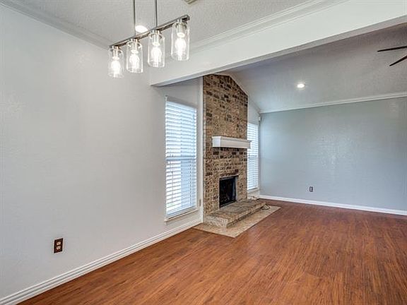 5th image of 1105 Garden Isle Dr