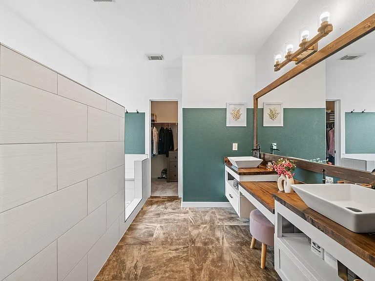 18210 Juniper Creek Ln — Photo 20