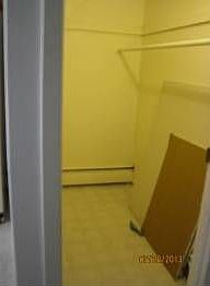 5th image of 2789 Schurz Ave