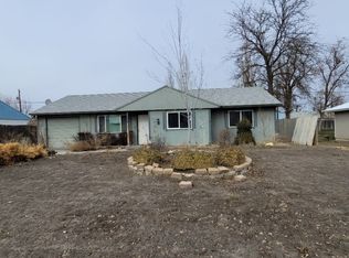 1229 Vandenberg Ave, Moses Lake, WA 98837