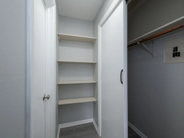 15311-02 Kilpatrick Ave — Photo 10