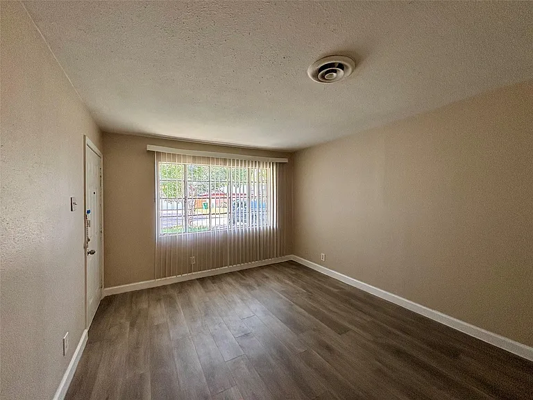 4110 Knotty Oaks Trl — Photo 10