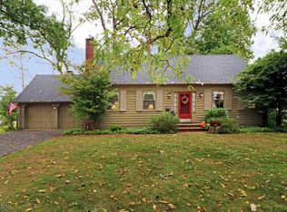 4 Crescent Rd, Florham Park, NJ 07932