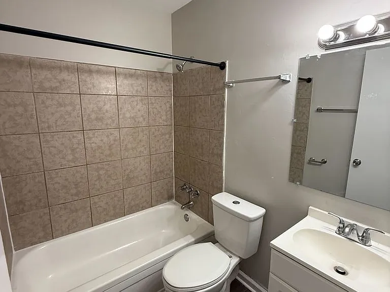 Flint Street Apartments — Photo 16