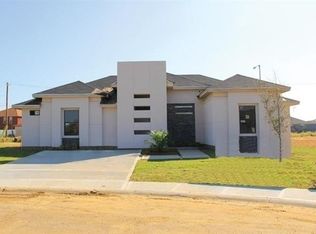 415 Floral Blvd, Laredo, TX 78043