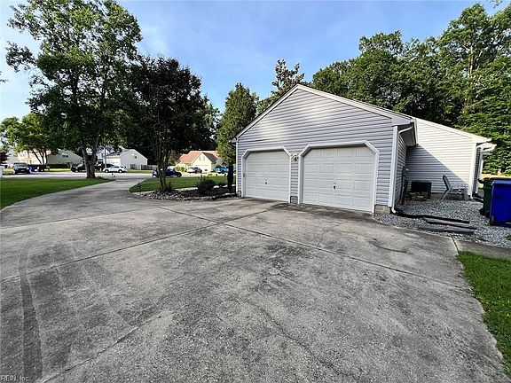 2nd image of 120 Misty Ridge Ln
