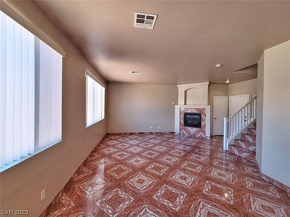 2nd image of 10015 Cambridge Blue Ave