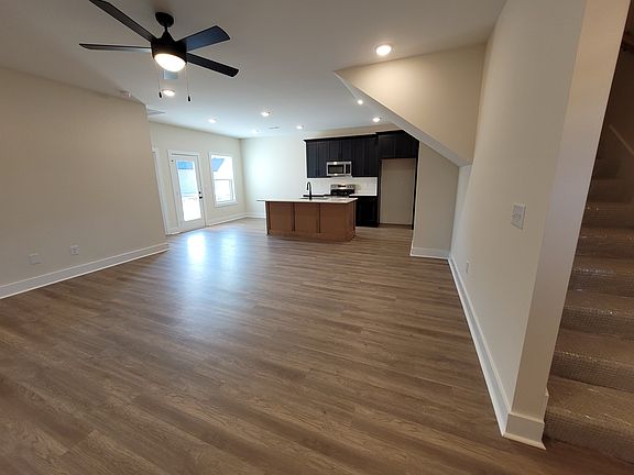 4th image of 211 Sandalwood Way Lot 6
