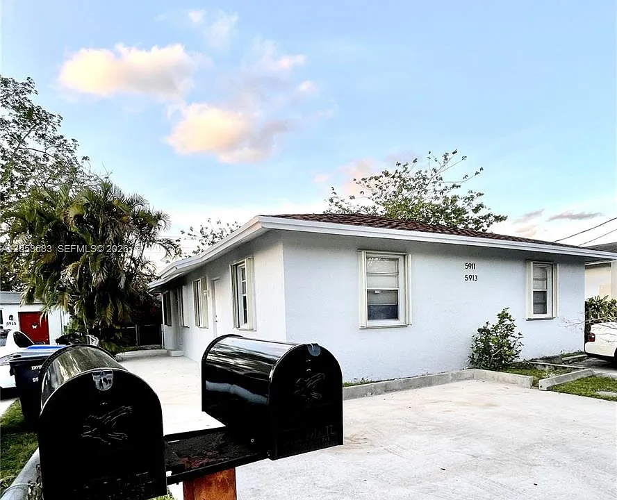5911 Liberty St #5913