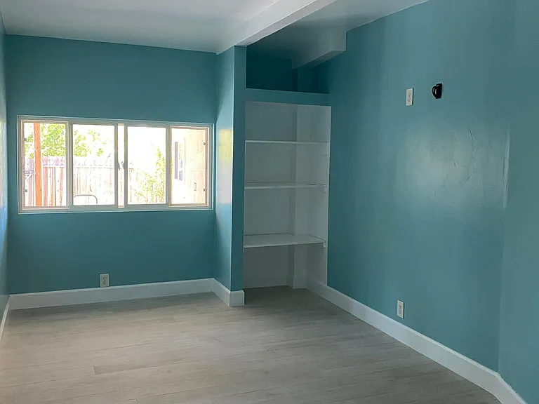 3933 La Colina Rd — Photo 2