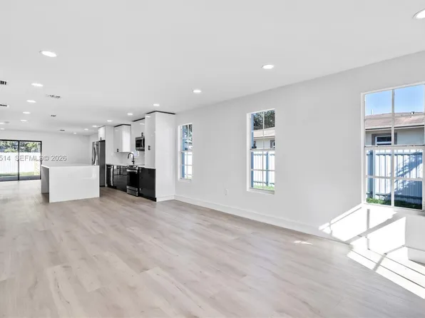 407 NW 45th St, Miami, FL 33127