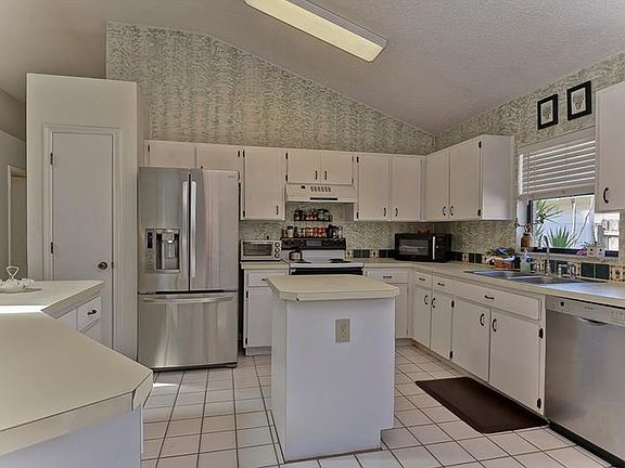 5th image of 8813 Beeler Dr