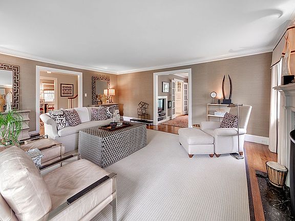 4th image of 5 Woodhill Dr