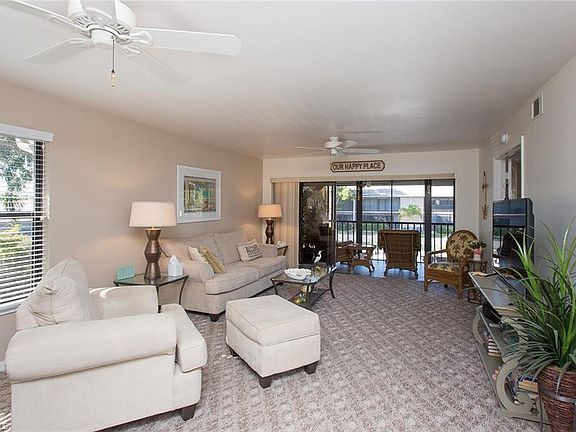 5th image of 4718 SW 12th Pl APT 201