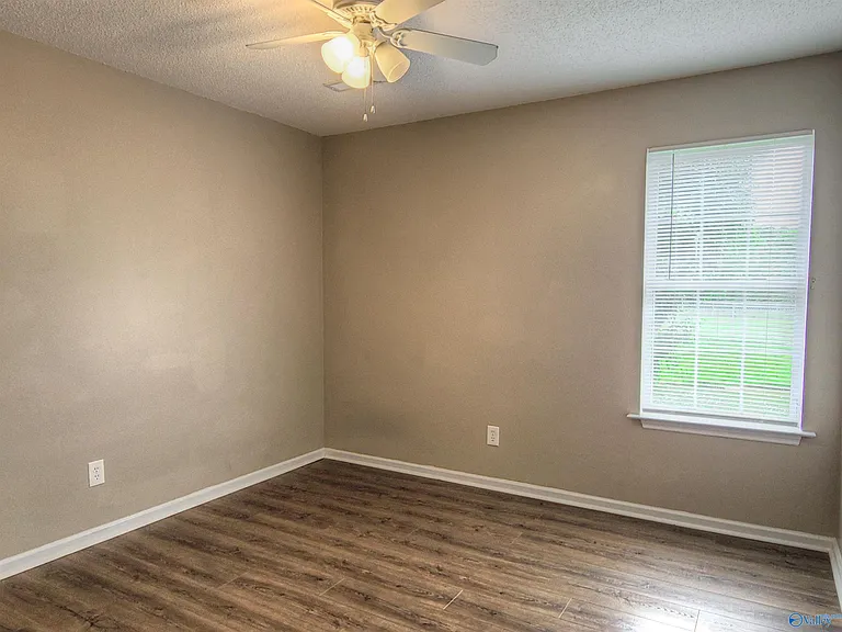 241 Misty Cove Ct — Photo 14
