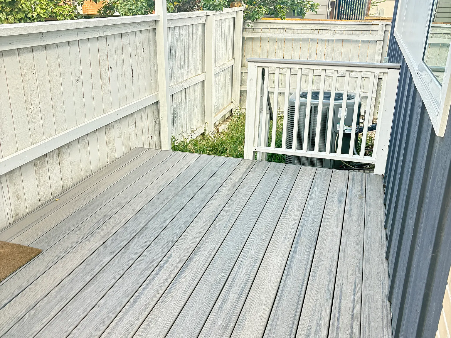 1936 W 37th Ave — Photo 2