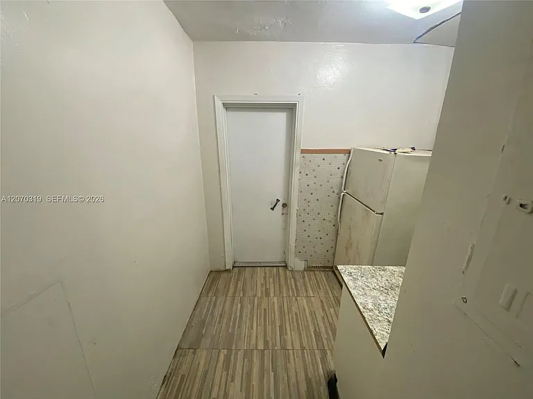 350 SW 34th Ave #- — Photo 9