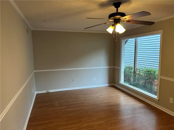3 Fairway Dr NW, Kennesaw, GA 30144