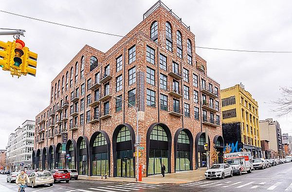 1st image of 61 Metropolitan Ave #504