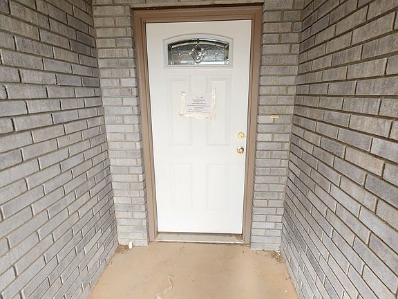 4th image of 212 Sombrero Rd