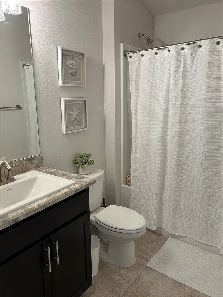 4 bed, 2.0 bath, 1825 sqft, $2,500 — Photo 3