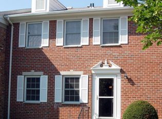 453 Hopi Ct, Suffern, NY 10901