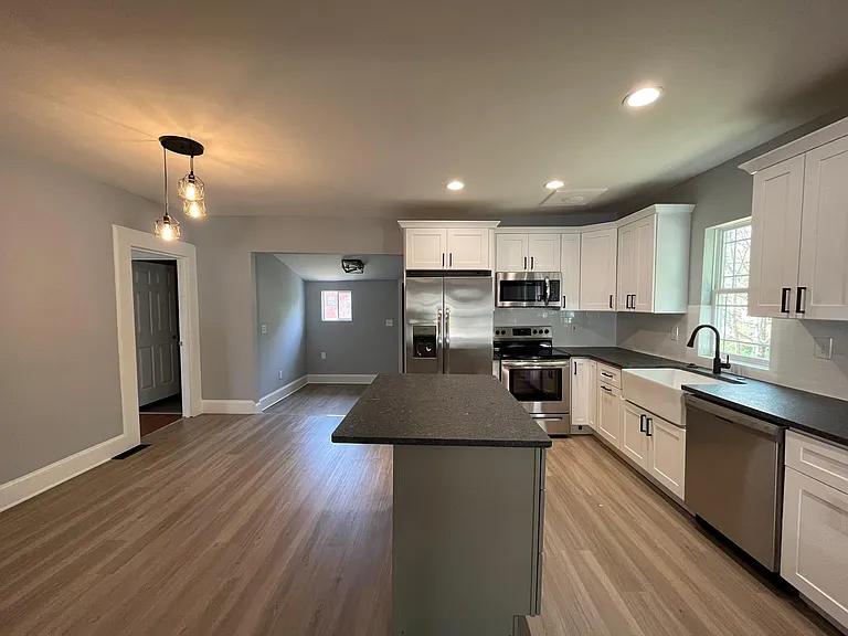 27 Saco St — Photo 2