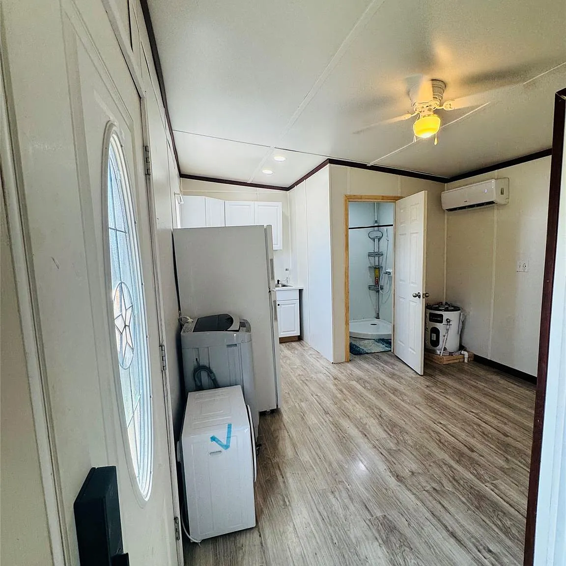 1 bed, 1.0 bath, 360 sqft, $1,200 — Photo 2