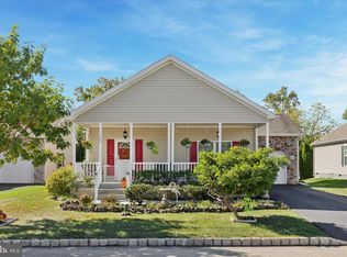 420 Azalea Dr, Blue Bell, PA 19422