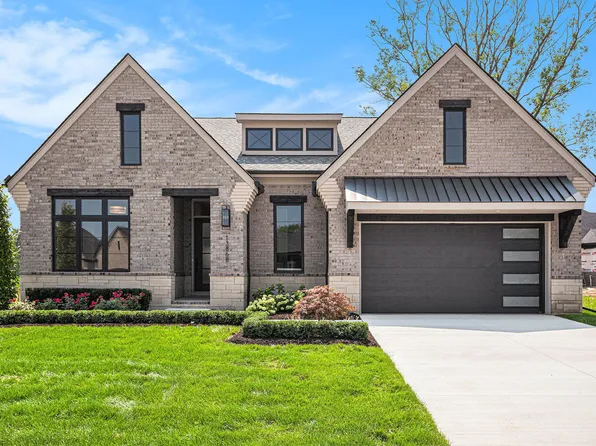 13868 Quail View Dr, Washington, MI 48094