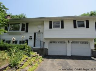 29 Blue Hills Dr, Saugerties, NY 12477