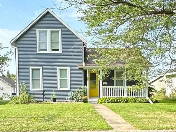 816 Home St, Kenyon, MN 55946