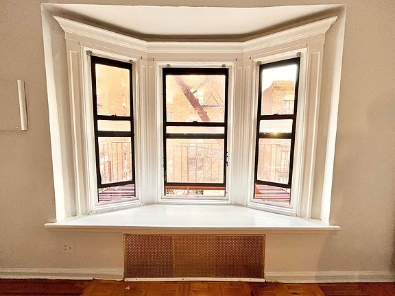 5th image of 390 E 21st St APT 3A