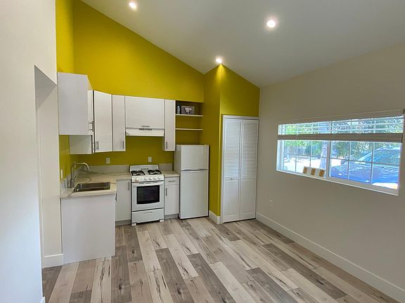 3rd image of 10363 Newhome Ave
