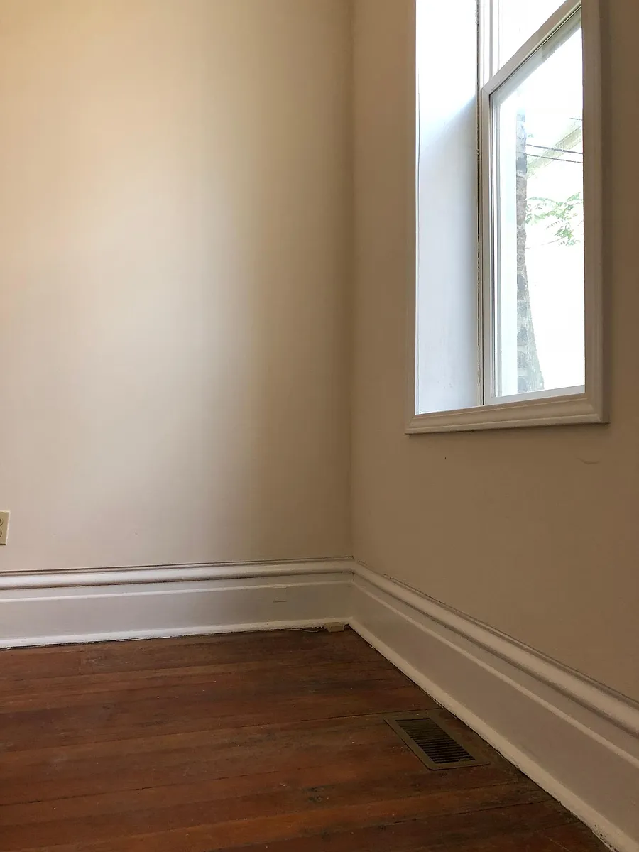 Building Photo - 1420 W Superior St #1R