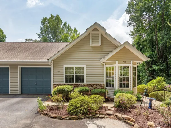 785 N Park Pl, Hendersonville, NC 28791