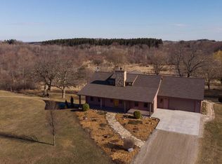 N8055 Springer Rd, Lake Mills, WI 53551