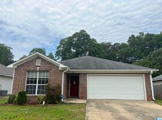 2062 Townhouse Ln, Hueytown, AL 35023