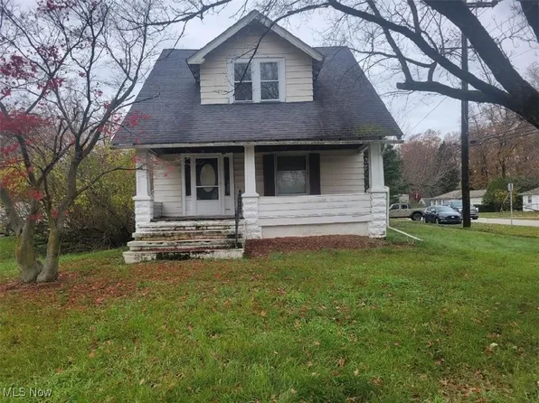 3398 Columbia Rd, Westlake, OH 44145