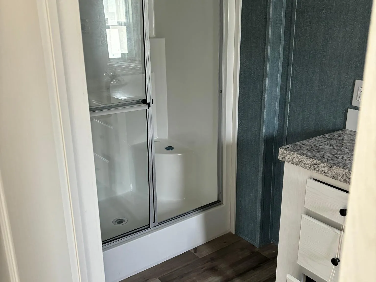 2 bed, $1,250 — Photo 3