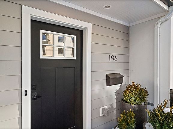 2nd image of 17-31 Charles Park Rd #196